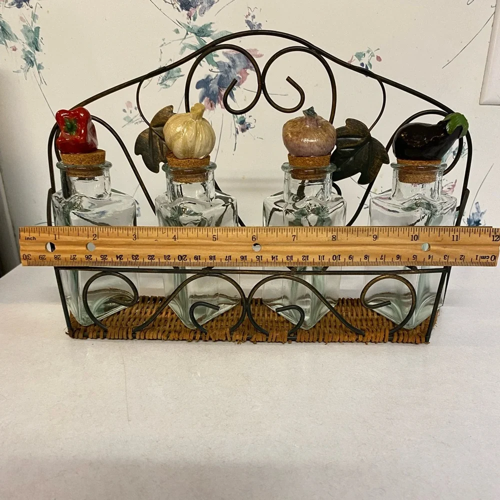 Farmhouse Cottage Country 4 Piece Spice Jar Set with Rack.